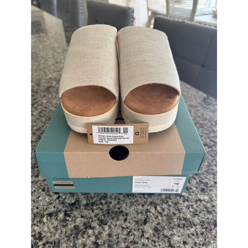 TOMS Natural Diane mule style Platform Slide Sandals 7W (NWT)